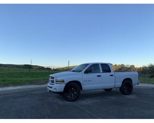 Фары Dodge Ram 02-05 светодиодные серии NOVA цвет Black Фары Dodge Ram 02-05 светодиодные серии NOVA цвет Black