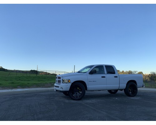 Фары Dodge Ram 02-05 светодиодные серии NOVA цвет Black Фары Dodge Ram 02-05 светодиодные серии NOVA цвет Black