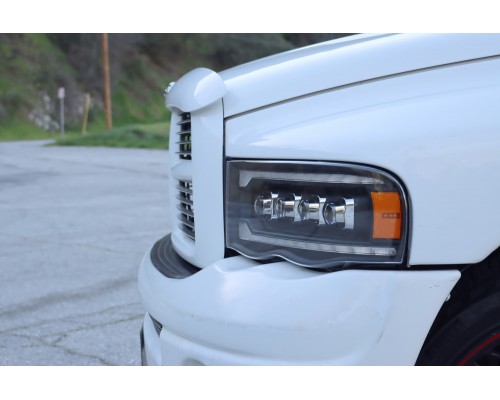 Фары Dodge Ram 02-05 светодиодные серии NOVA цвет Black Фары Dodge Ram 02-05 светодиодные серии NOVA цвет Black