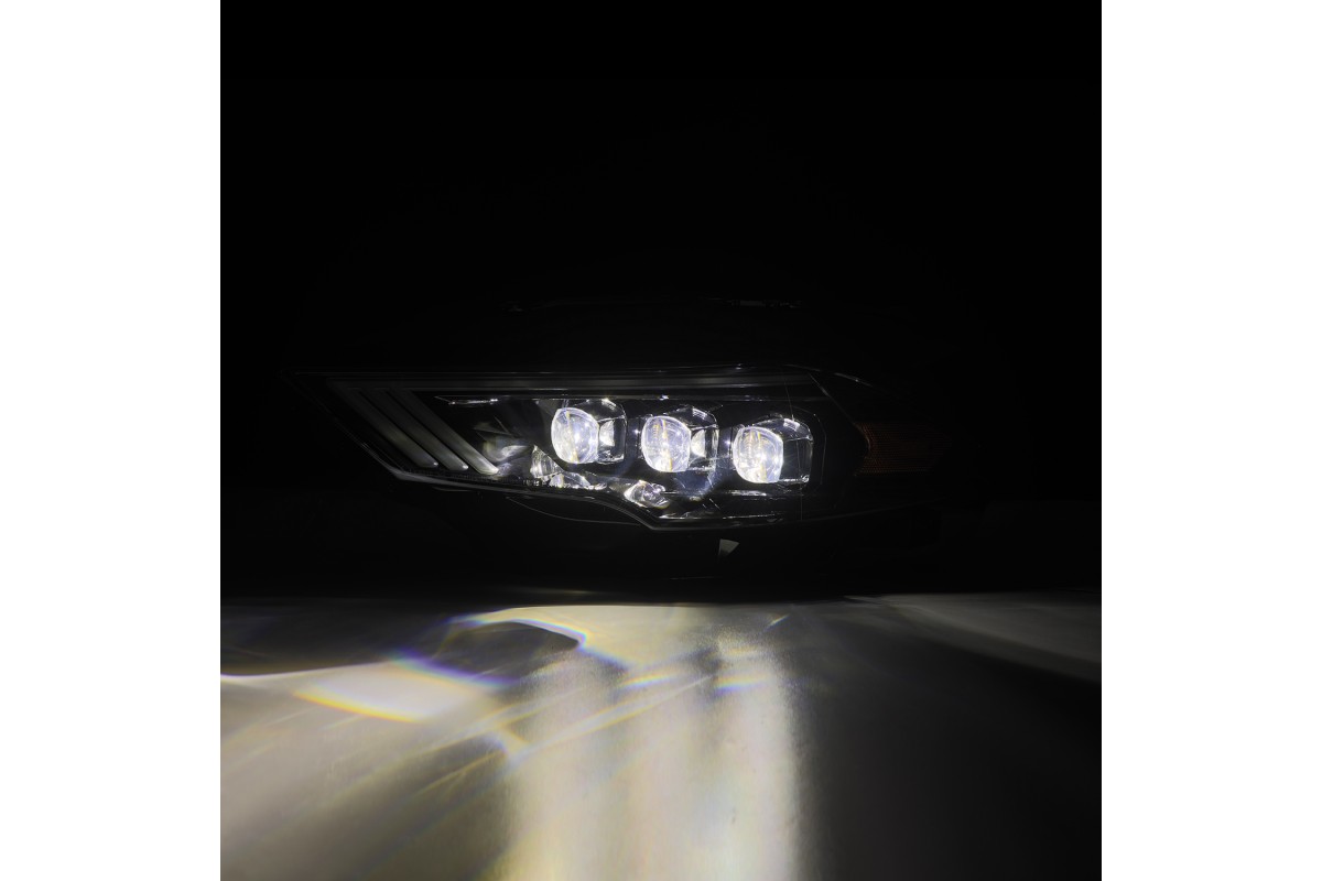 BMW 1 Series Headlight Night