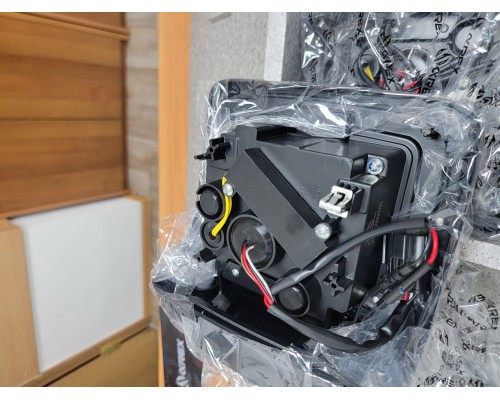 Задние фонари Jeep Wrangler JL 2018-2025 серия NOVA призматические цвет Alpha-Black