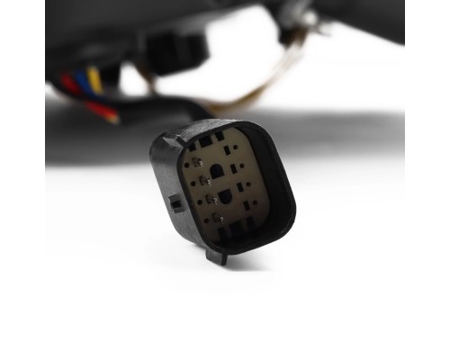 Задние фонари Dodge Ram 2025 светодиодные с желтым поворотником серия LUXX цвет Alpha-Black