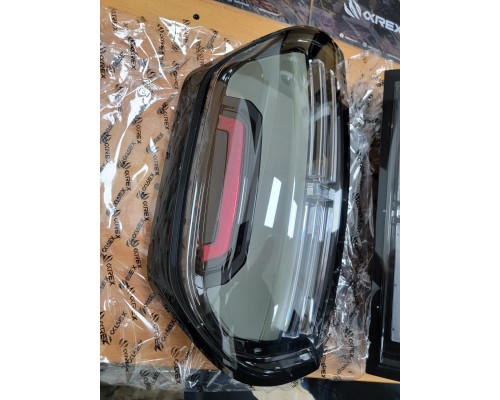 Задние фонари Toyota Tundra 2014-2021 с желтым поворотником серии NOVA цвет Alpha-Black Задние фонари Toyota Tundra 2014-2021 с желтым поворотником серии NOVA цвет Alpha-Black