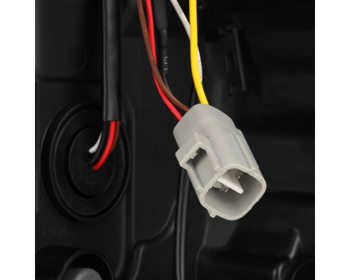 Задние фонари Luxus GX460 2014-2023 светодиодные с желтым поворотником серии PRO цвет Black