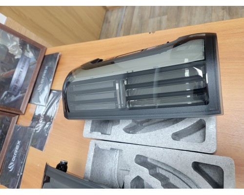 Задние фонари Toyota Tacoma 2005-2015 светодиодные с желтым поворотником серия NOVA цвет Alpha-Black 