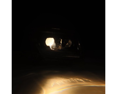 Фары Toyota 4Runner 2003-2009 галогенные серия PRO цвет Alpha-Black