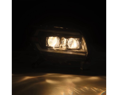 Фары Toyota 4Runner 2003-2009 галогенные серия PRO цвет Black