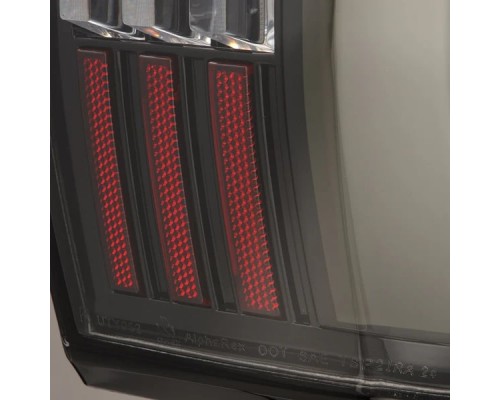 Задние фонари Toyota Tundra 2022-2024 с желтым поворотником серия NOVA Prismatic цвет Alpha-Black Задние фонари Toyota Tundra 2022-2024 с желтым поворотником серия NOVA Prismatic цвет Alpha-Black