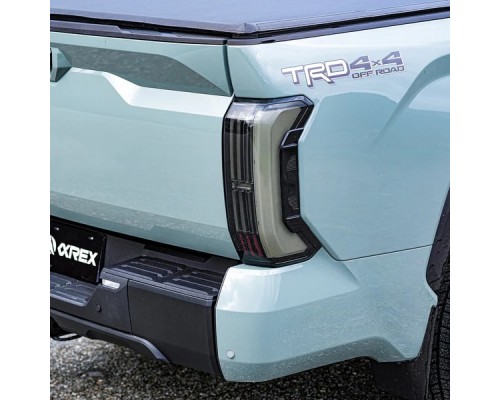 Задние фонари Toyota Tundra 2022-2024 с желтым поворотником серия NOVA Prismatic цвет Alpha-Black Задние фонари Toyota Tundra 2022-2024 с желтым поворотником серия NOVA Prismatic цвет Alpha-Black