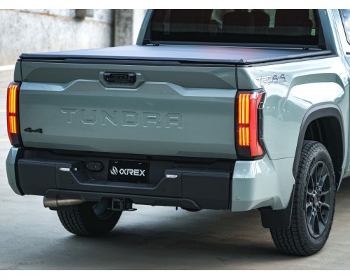 Задние фонари Toyota Tundra 2022-2024 с желтым поворотником серия NOVA Prismatic цвет Alpha-Black Задние фонари Toyota Tundra 2022-2024 с желтым поворотником серия NOVA Prismatic цвет Alpha-Black