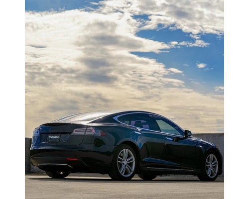 Задние фонари Tesla Model S 2012-2021 с желтым поворотником серии LUXX цвет Black Smoke Задние фонари Tesla Model S 2012-2021 с желтым поворотником серии LUXX цвет Black Smoke