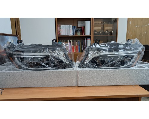 Фары Mercedes Sprinter 2019-2025 светодиодные серии NOVA цвет Black 