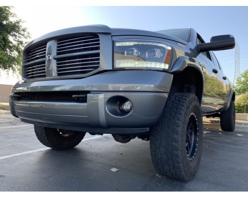Фары Dodge Ram 06-09 линзованные галогенные PRO-серия цвет Alpha-Black Фары Dodge Ram 06-09 линзованные галогенные PRO-серия цвет Alpha-Black