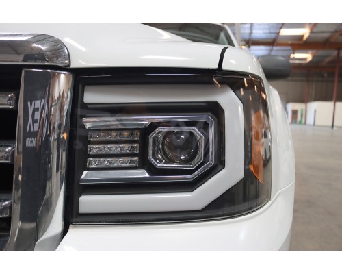 Фары GMC Sierra 2007-2013 галогенные линзованные серии PRO цвет Jet Black Фары GMC Sierra 2007-2013 галогенные линзованные серии PRO цвет Jet Black