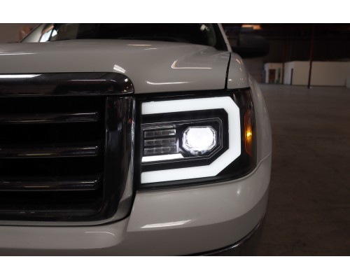 Фары GMC Sierra 2007-2013 галогенные линзованные серии PRO цвет Jet Black Фары GMC Sierra 2007-2013 галогенные линзованные серии PRO цвет Jet Black