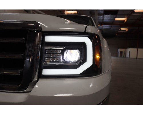 Фары GMC Sierra 2007-2013 светодиодные серии LUXX цвет Jet Black Фары GMC Sierra 2007-2013 светодиодные серии LUXX цвет Jet Black